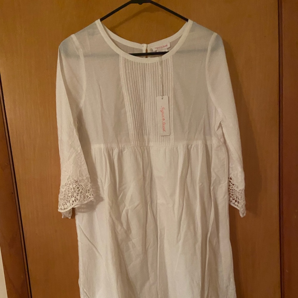 Ingrid and Isabel White Lace Maternity dress